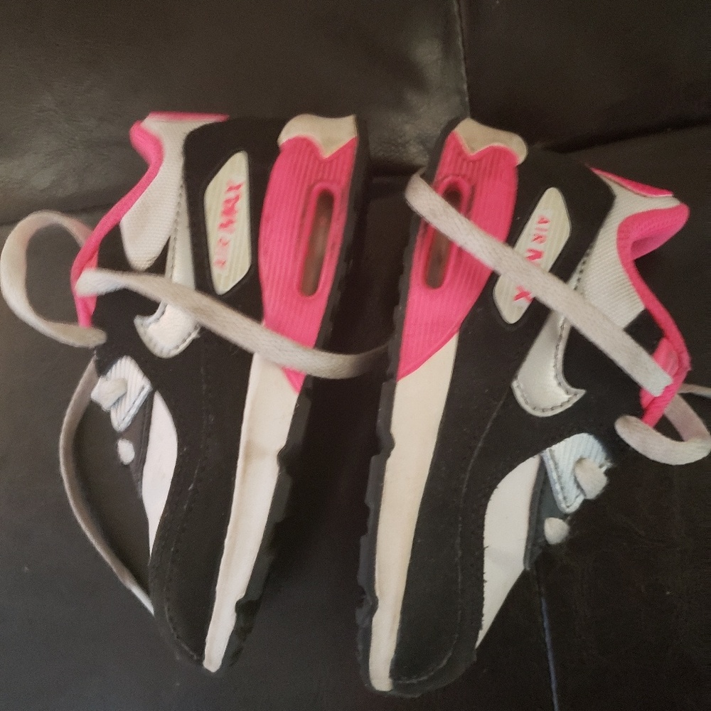 Air Max - Picture 3 of 5